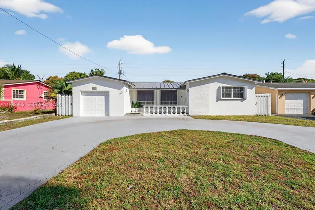 3-bedroom home at 7777 Fairway Boulevard, Miramar