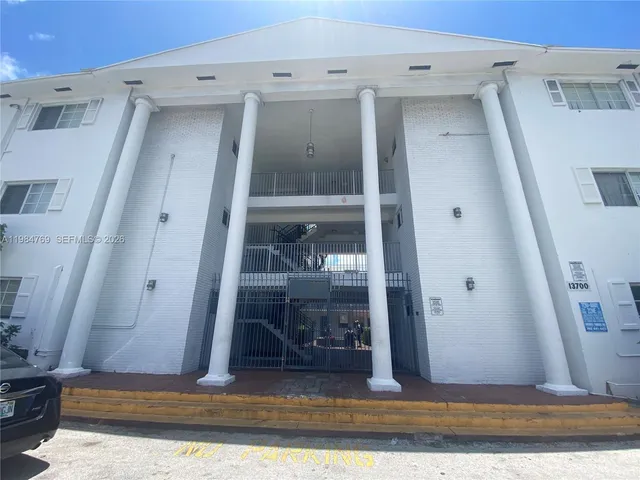 2-bedroom home at 13700 NE 6th Avenue #104, North Miami