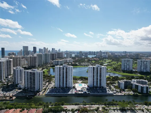 1-bedroom home at 3675 N Country Club Drive #1907, Aventura