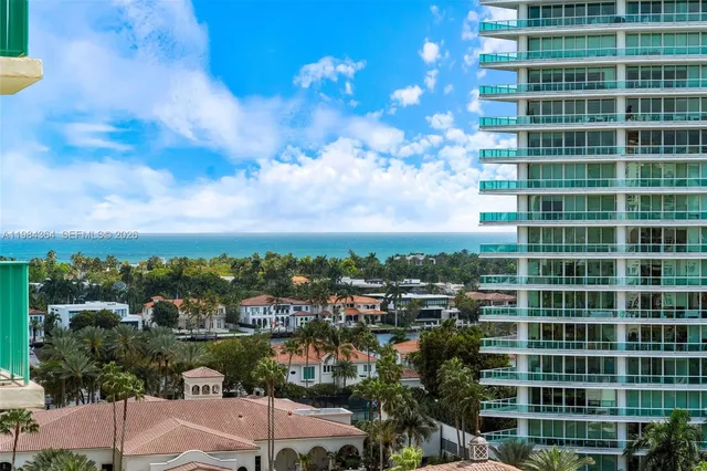 2-bedroom home at 20000 E Country Club Drive #1109, Aventura