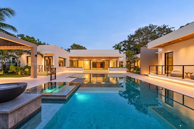 5-bedroom home at 11720 SW 77th Avenue, Pinecrest