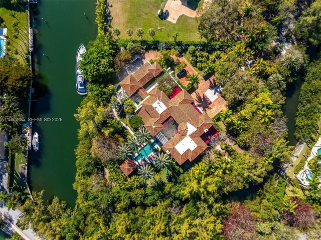 7-bedroom home at 9401 Journeys End Road, Coral Gables