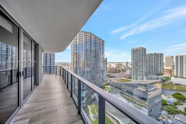 3-bedroom home at 801 S Miami Avenue #2909, Miami