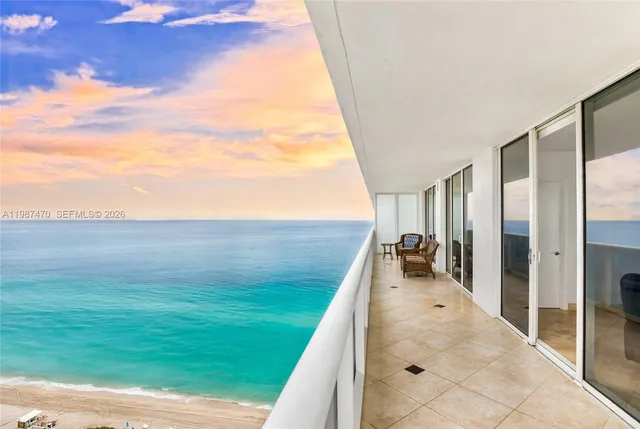 2-bedroom home at 1830 S Ocean Drive #2808, Hallandale Beach