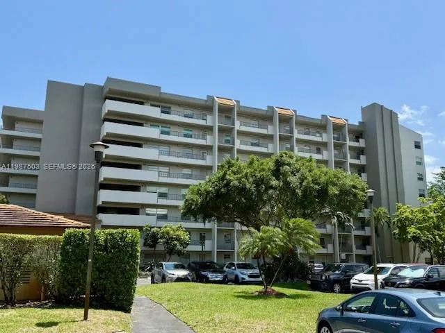 2-bedroom home at 3910 Inverrary Boulevard #407B, Lauderhill