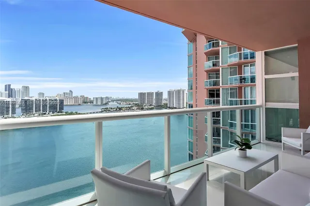 3-bedroom home at 3370 Hidden Bay Drive #2210, Aventura