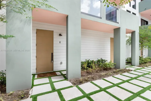 3-bedroom home at 721 SW 11th Street E #E, Miami