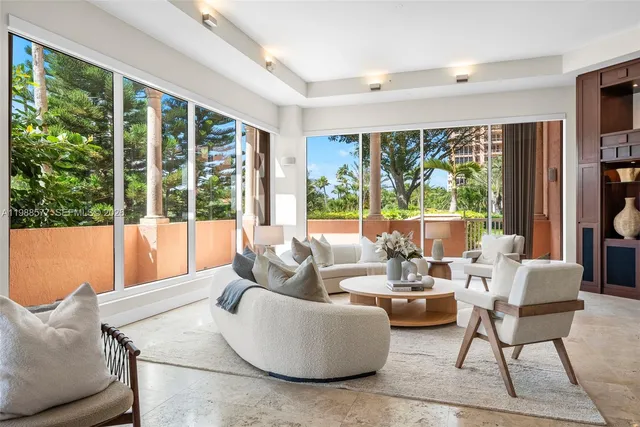 5-bedroom home at 10 Edgewater Drive S #Lanai, Coral Gables