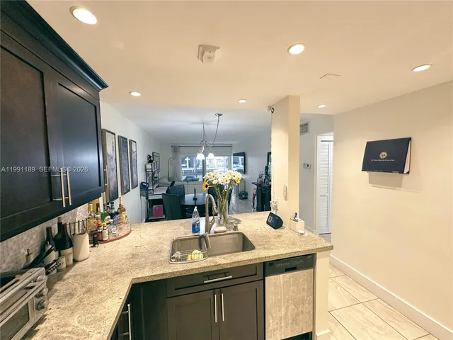 1-bedroom home at 450 Paradise Isle Boulevard #102, Hallandale Beach