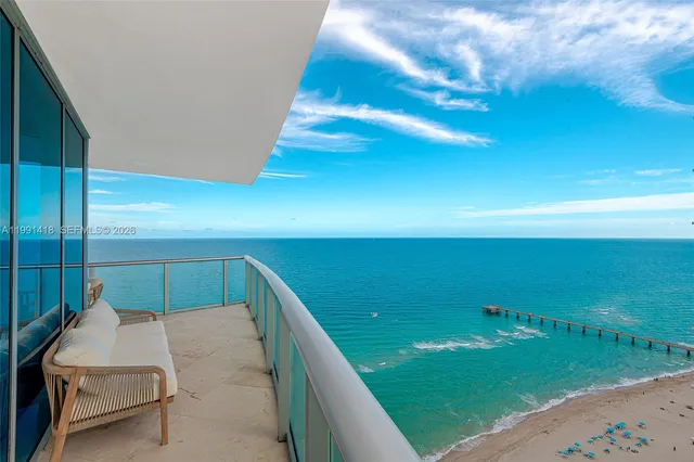 4-bedroom home at 17001 Collins Avenue #3101, Sunny Isles Beach