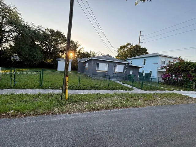 3-bedroom home at 214 SW 1st Avenue, Dania Beach