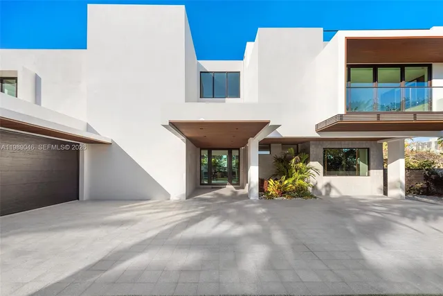 6-bedroom home at 128 Ocean Boulevard, Golden Beach