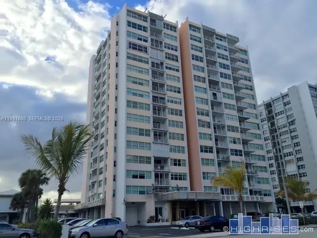 2-bedroom home at 1400 S Ocean Drive #1004, Hollywood