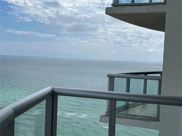 1-bedroom home at 17315 Collins Avenue #2408, Sunny Isles Beach