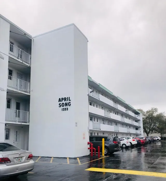1-bedroom home at 1333 E Hallandale Beach Boulevard #223, Hallandale Beach