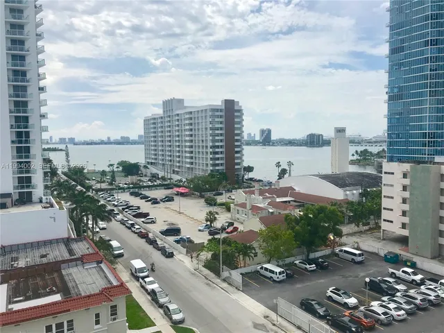 1-bedroom home at 2200 NE 4th Avenue #708, Miami