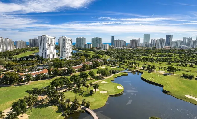 2-bedroom home at 20379 W Country Club Drive #2236, Aventura