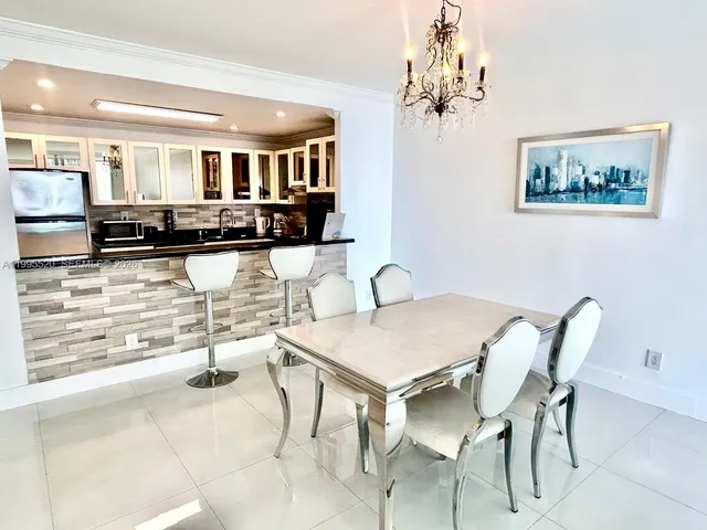1-bedroom home at 19370 Collins Avenue #1015, Sunny Isles Beach