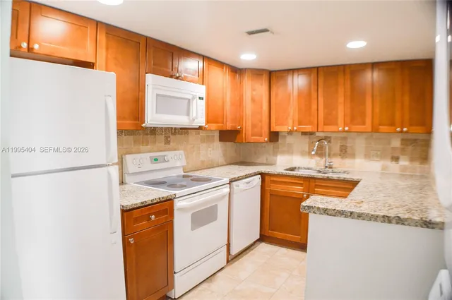 2-bedroom home at 733 SE 1st Way #206, Deerfield Beach