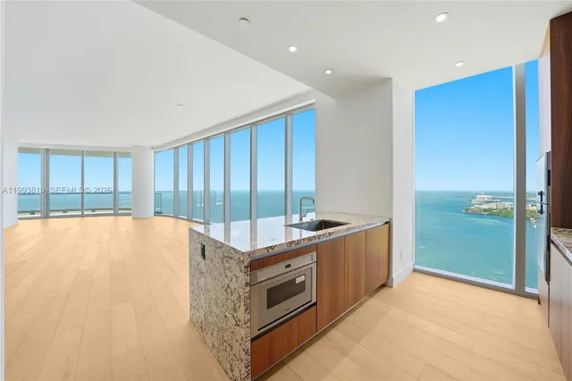 4-bedroom home at 175 SE 25th Road #3102, Miami