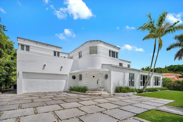 6-bedroom home at 1021 N Greenway Drive, Coral Gables