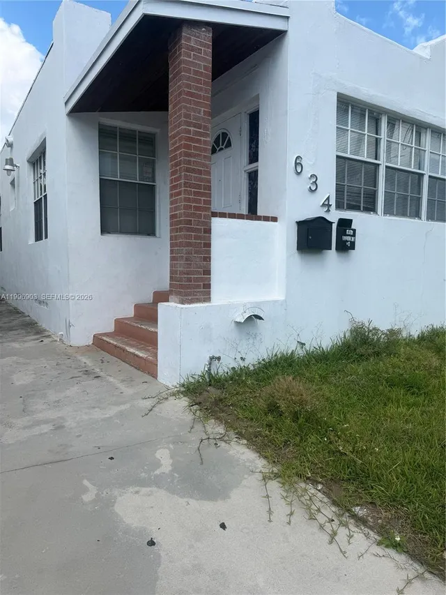 3-bedroom home at 634 SW 10th Avenue, Miami