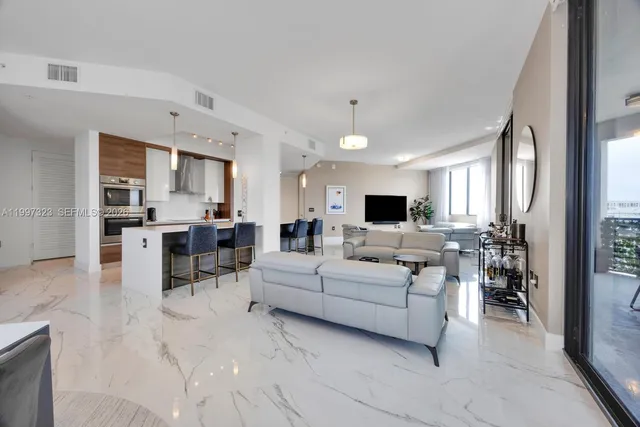 4-bedroom home at 301 Altara Avenue #LPH914, Coral Gables