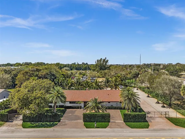 4-bedroom home at 4501 SW 133rd Avenue, Southwest Ranches