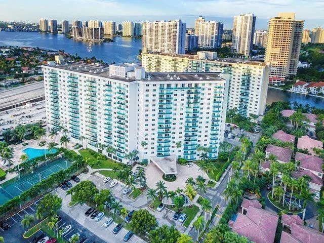 1-bedroom home at 19390 Collins Avenue #1623, Sunny Isles Beach