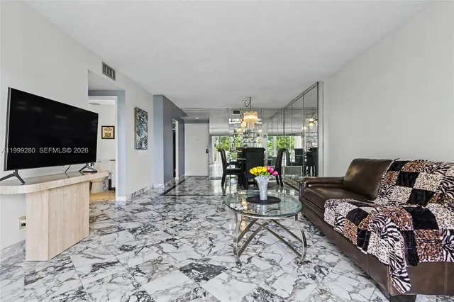 1-bedroom home at 4330 Hillcrest Dr 405 #405, Hollywood