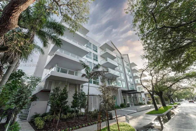 1-bedroom home at 1850 Monroe Street #306, Hollywood