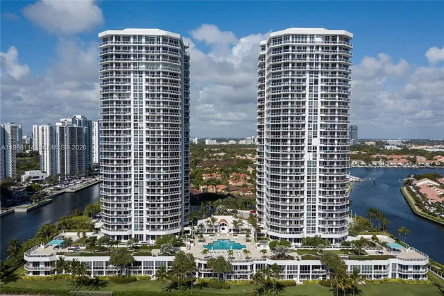 3-bedroom home at 3802 NE 207th Street #1001, Aventura