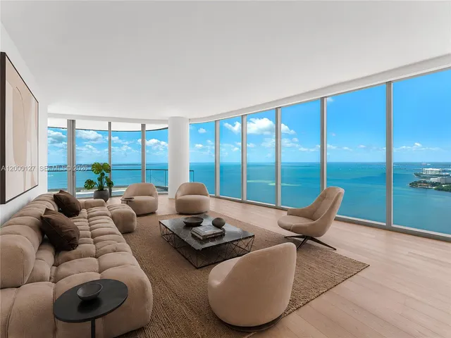 4-bedroom home at 175 SE 25th Road #3602, Miami