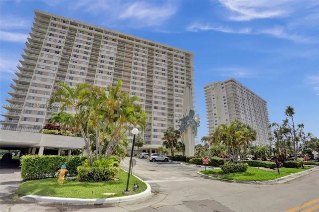 2-bedroom home at 300 Bayview Drive #PH10, Sunny Isles Beach