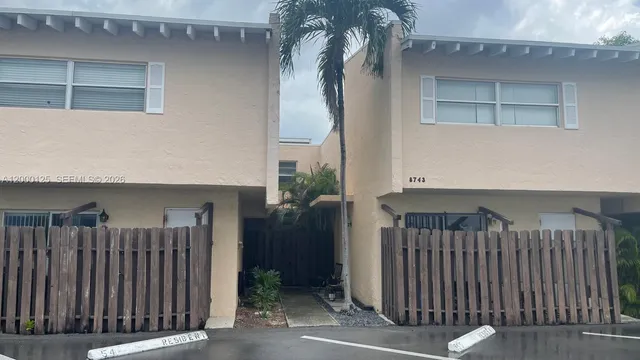 2-bedroom home at 8741 NE 4th Ave Road #8741, Miami Shores