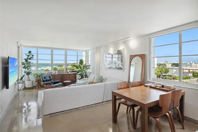 1-bedroom home at 1670 Lincoln Court #PHE, Miami Beach
