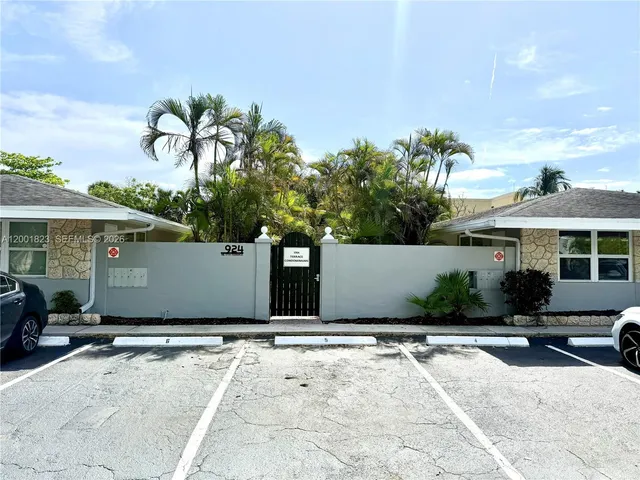 1-bedroom home at 924 NE 17th Terrace #1, Fort Lauderdale