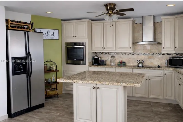 2-bedroom home at 1351 NE Miami Gardens Drive #926E, Miami
