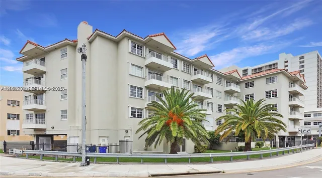 2-bedroom home at 2600 Collins Avenue #405, Miami Beach
