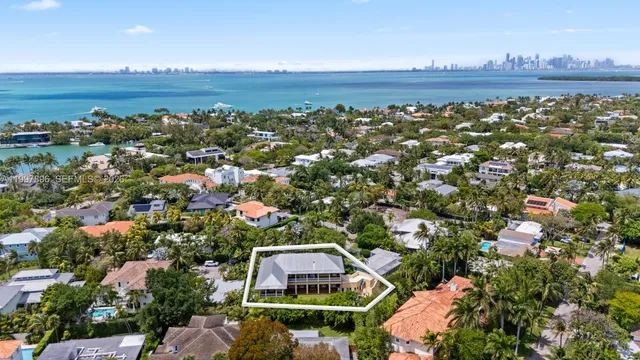 5-bedroom home at 685 Harbor Lane, Key Biscayne
