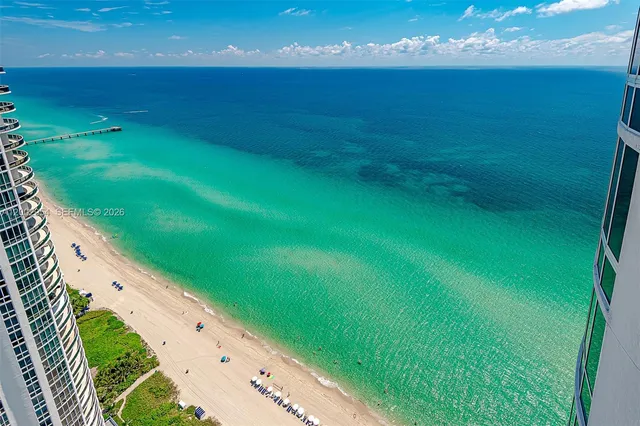3-bedroom home at 15901 Collins Avenue #4302, Sunny Isles Beach