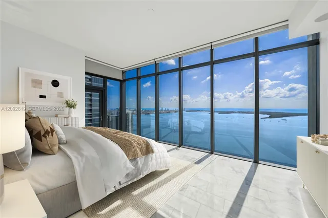 3-bedroom home at 1451 Brickell Avenue #5101, Miami