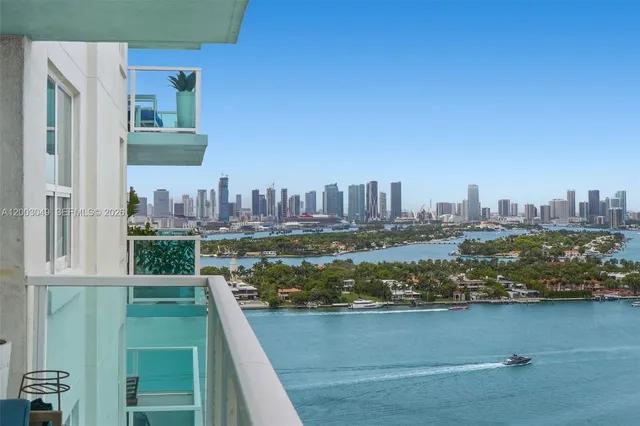 2-bedroom home at 650 W Ave 2612 #2612, Miami Beach