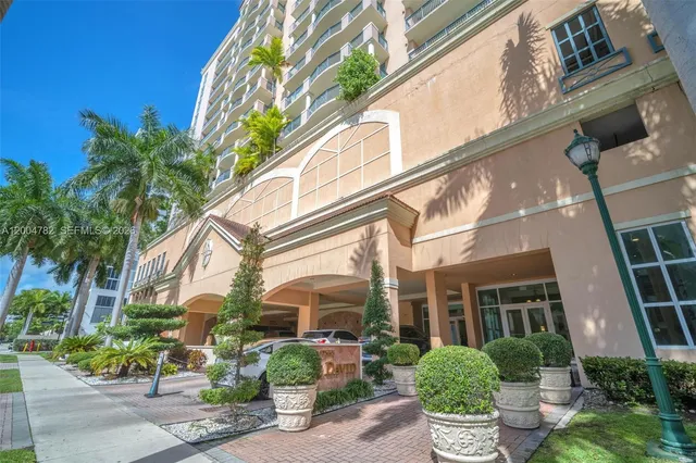 3-bedroom home at 17555 Atlantic Boulevard #707, Sunny Isles Beach