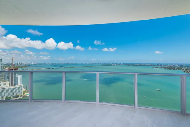 3-bedroom home at 488 NE 18th Street #4515, Miami