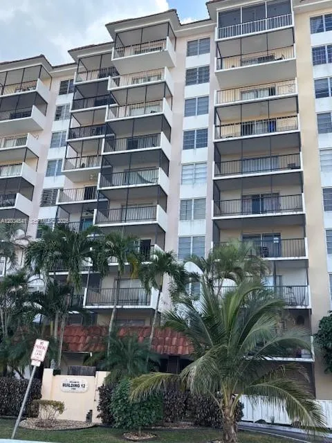 2-bedroom home at 4174 Inverrary Drive #914, Lauderhill