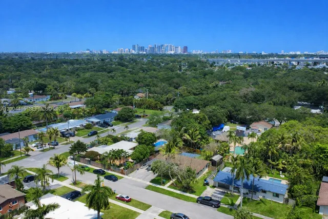 3-bedroom home at 2048 SW 27th Avenue, Fort Lauderdale