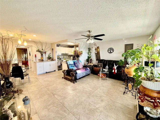 1-bedroom home at 431 Chatham U #U, West Palm Beach