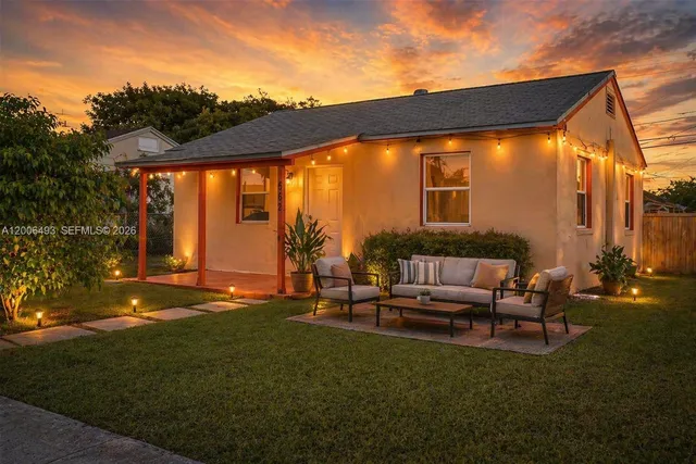 2-bedroom home at 562 W 4th Street, Riviera Beach