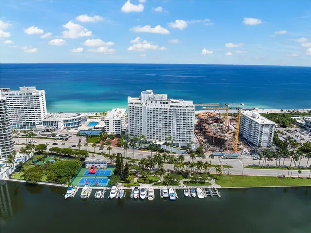 1-bedroom home at 5401 Collins Avenue #611, Miami Beach